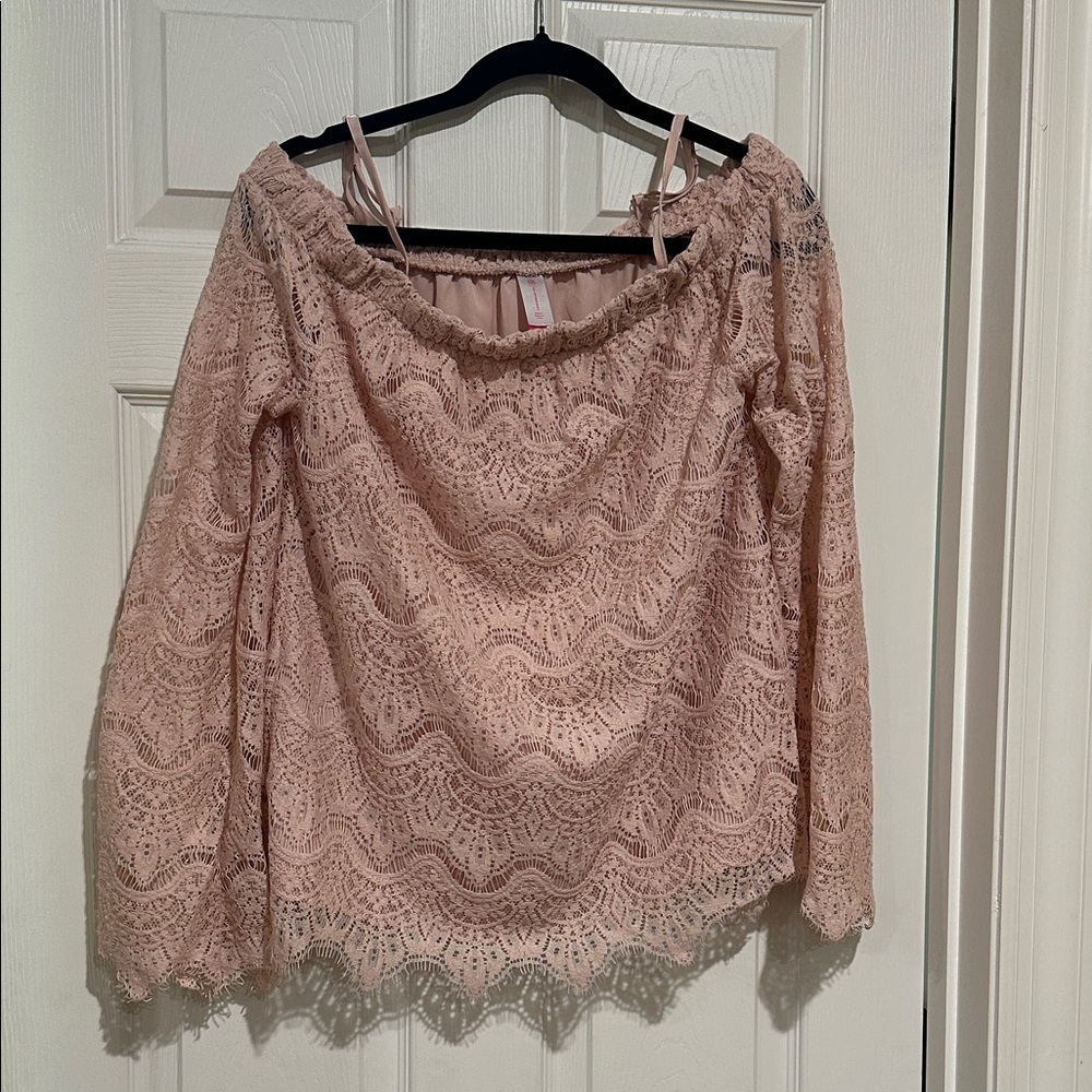 Chic Off-Shoulder Lace Blouse in Pink